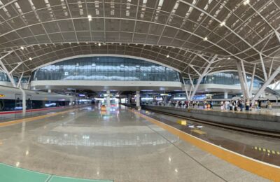 《返魂列车：沿着山河的节奏，归于楚辞的回响》—— 从南宁出发，经长沙，抵武汉