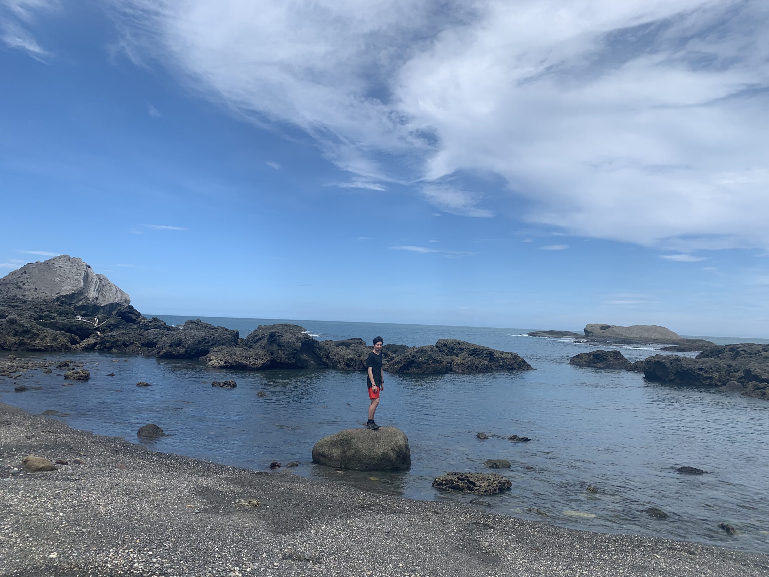 Read more about the article 《光之召唤，在海的转弯处｜花蓮三地记：芭崎・大石鼻山・石梯坪》