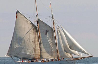 《Lotsenschoner No.5 ELBE：为什么汉堡港需要引航船？｜汉堡海事基金会》｜No. 5 ELBE: Why Did the Port of Hamburg Need Pilot Schooners? | Hamburg Maritime Foundation