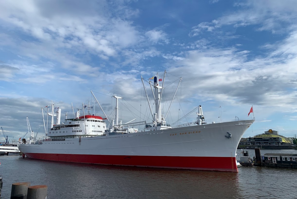 You are currently viewing 《Cap San Diego：一艘货船，如何见证货柜改变整个世界？》｜Cap San Diego: How One Cargo Ship Witnessed the Container Revolution